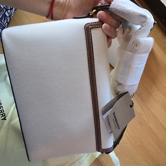 Burberry note crossbody bag NWT - Picture 6 of 10